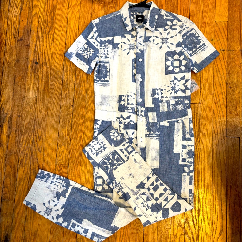 NWT: Vans distressed patterned jean jumper.